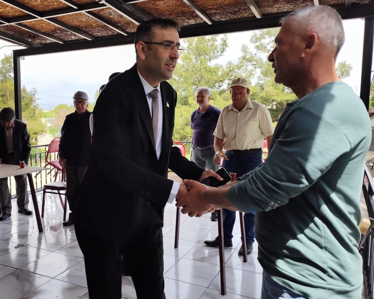 UŞAK İL TARIM VE ORMAN MÜDÜRLÜĞÜ EKİPLERİ, KÖY ZİYARETLERİ KAPSAMINDA ÜRETİCİLERLE BİR ARAYA...