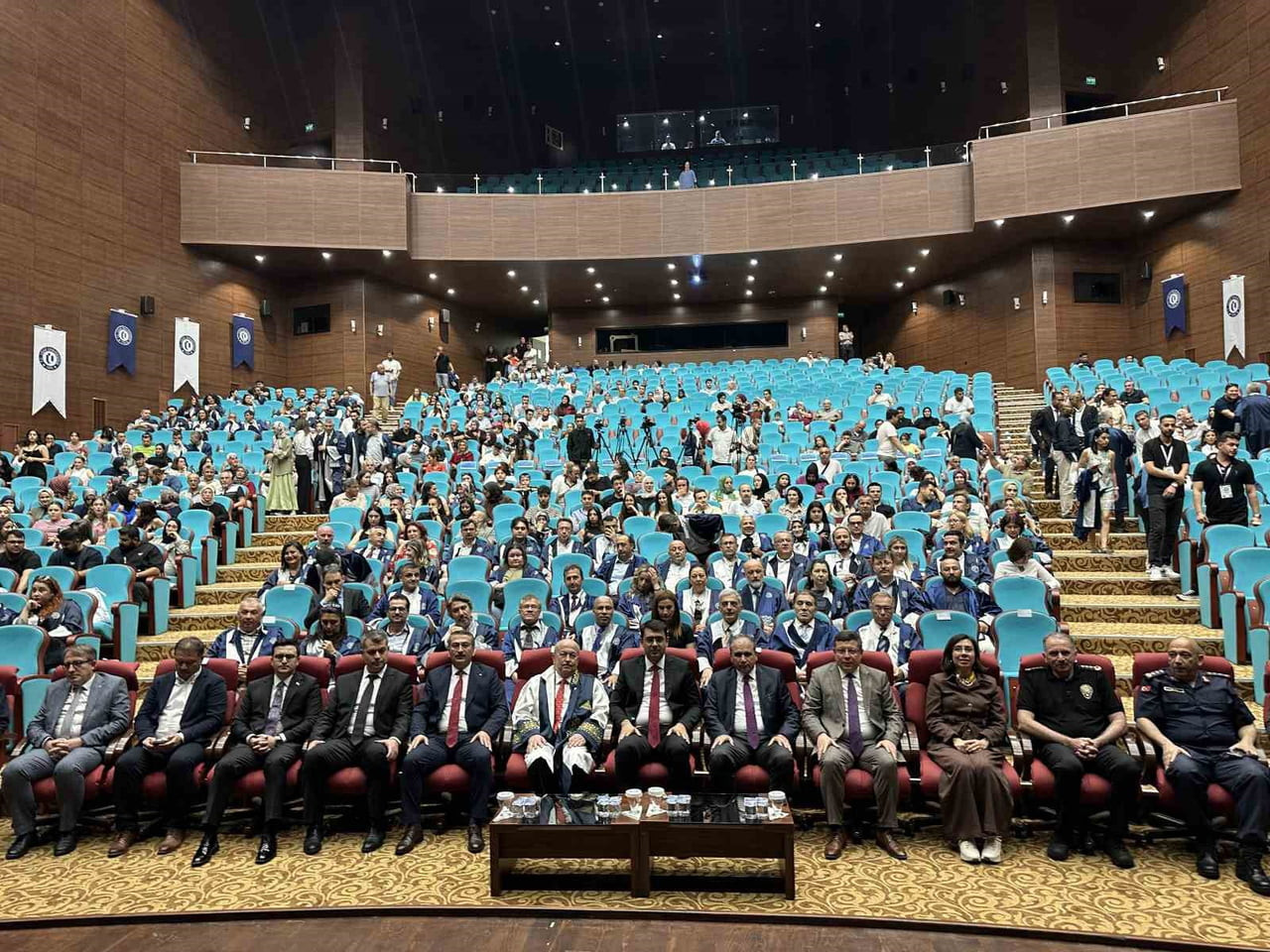 UŞAK ÜNİVERSİTESİ, 2025-2026 AKADEMİK YILI MEZUNİYET TÖRENİ’Nİ RECEP TAYYİP ERDOĞAN KONGRE VE...