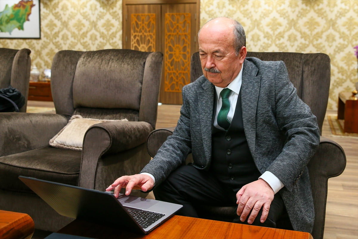 Uşak Üniversitesi Rektörü Prof. Dr. Ahmet Demir, Anadolu Ajansının (AA) gözünden 2025'e damga...