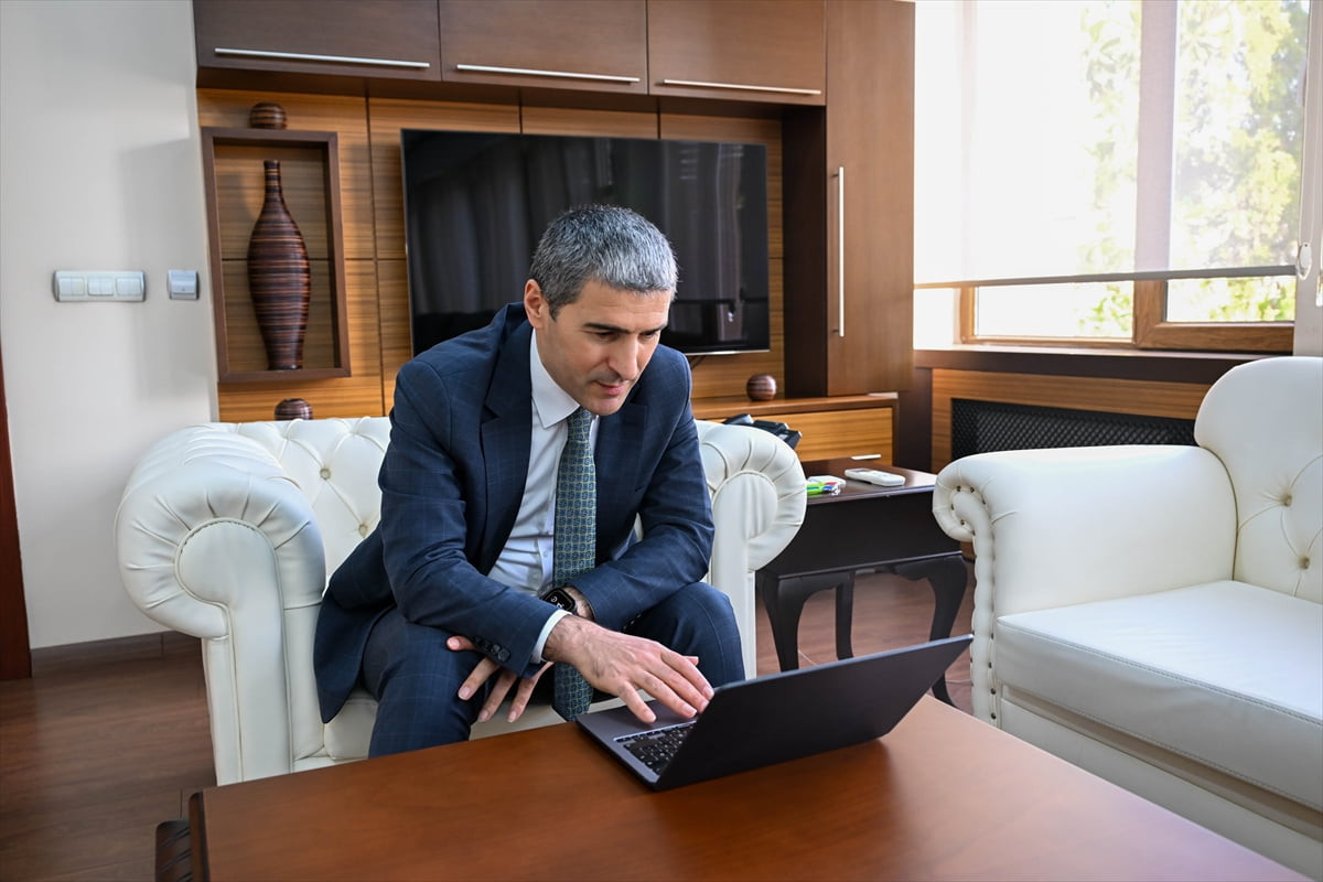 Uşak Valisi Naci Aktaş, Anadolu Ajansının (AA) gözünden 2025'e damga vuran olaylara ait...