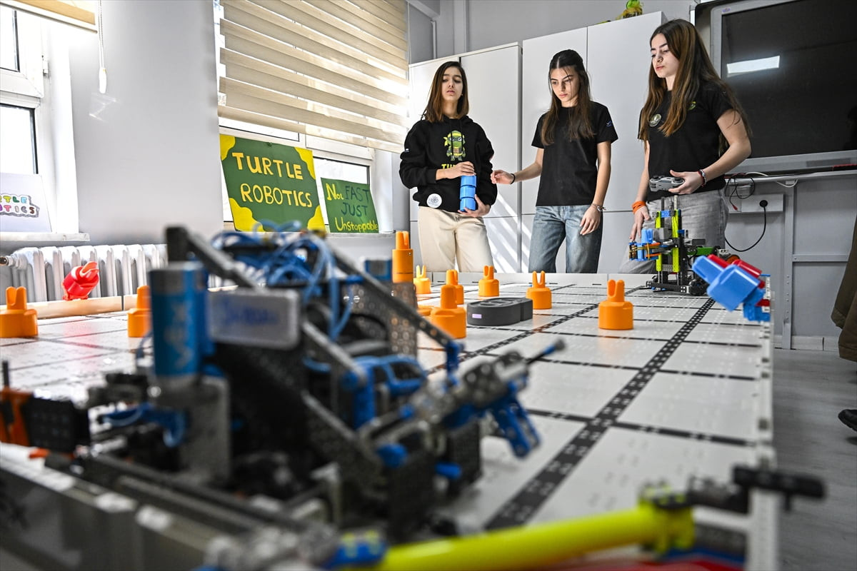 Üsküdar Ahmet Yüksel Özemre Bilim ve Sanat Merkezinin (BİLSEM) ortaokul bünyesinde faaliyet...
