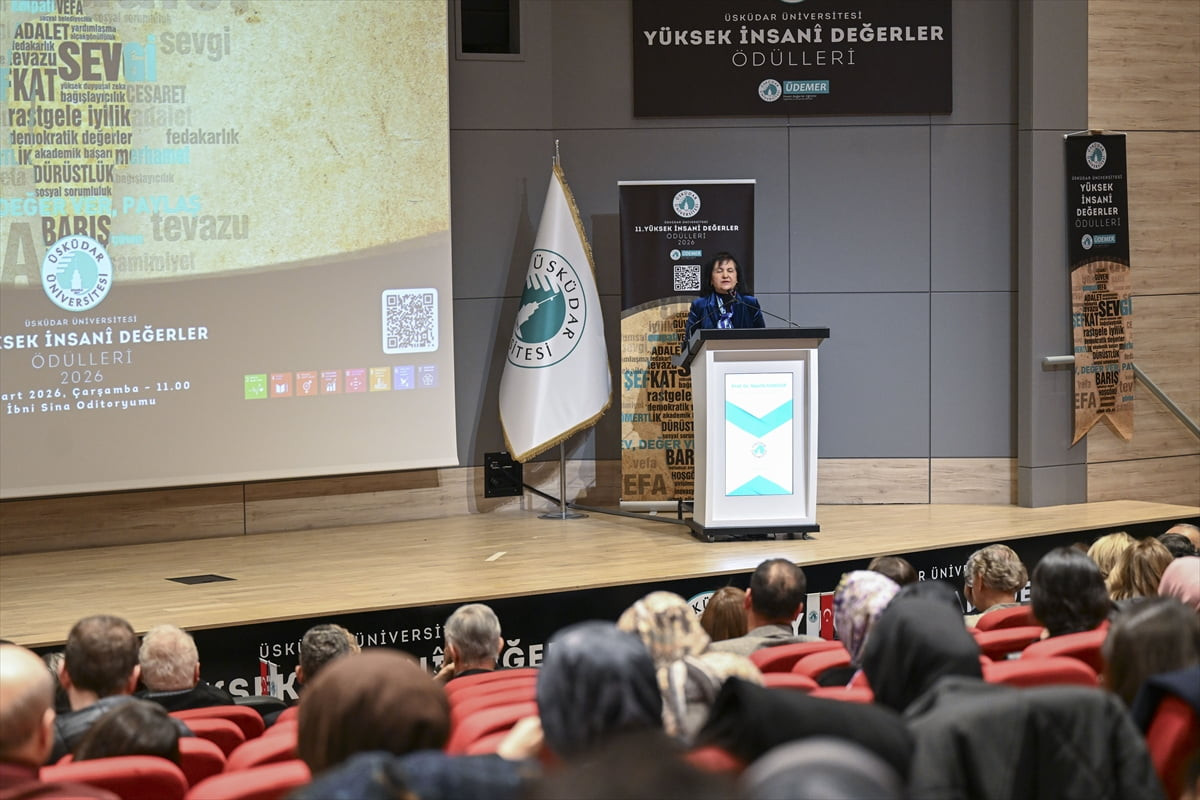 Üsküdar Üniversitesinin "11. Yüksek İnsani Değerler Ödülleri" düzenlenen törenle sahiplerine...