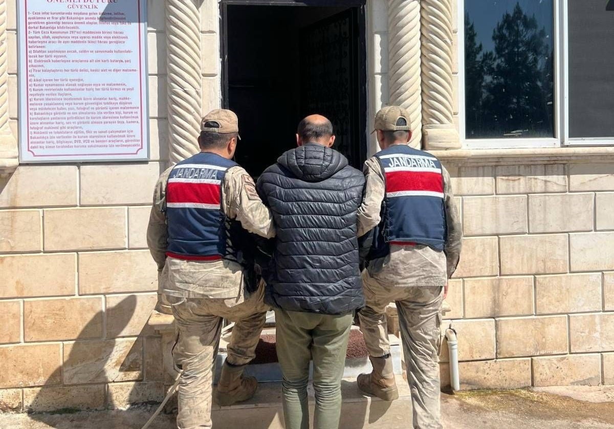 UYUŞTURUCUDAN ARANAN ZANLI YAKALANDI