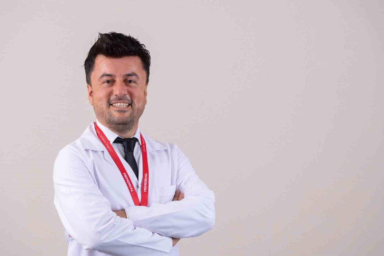 UZM. DR. ESER AKKUŞ