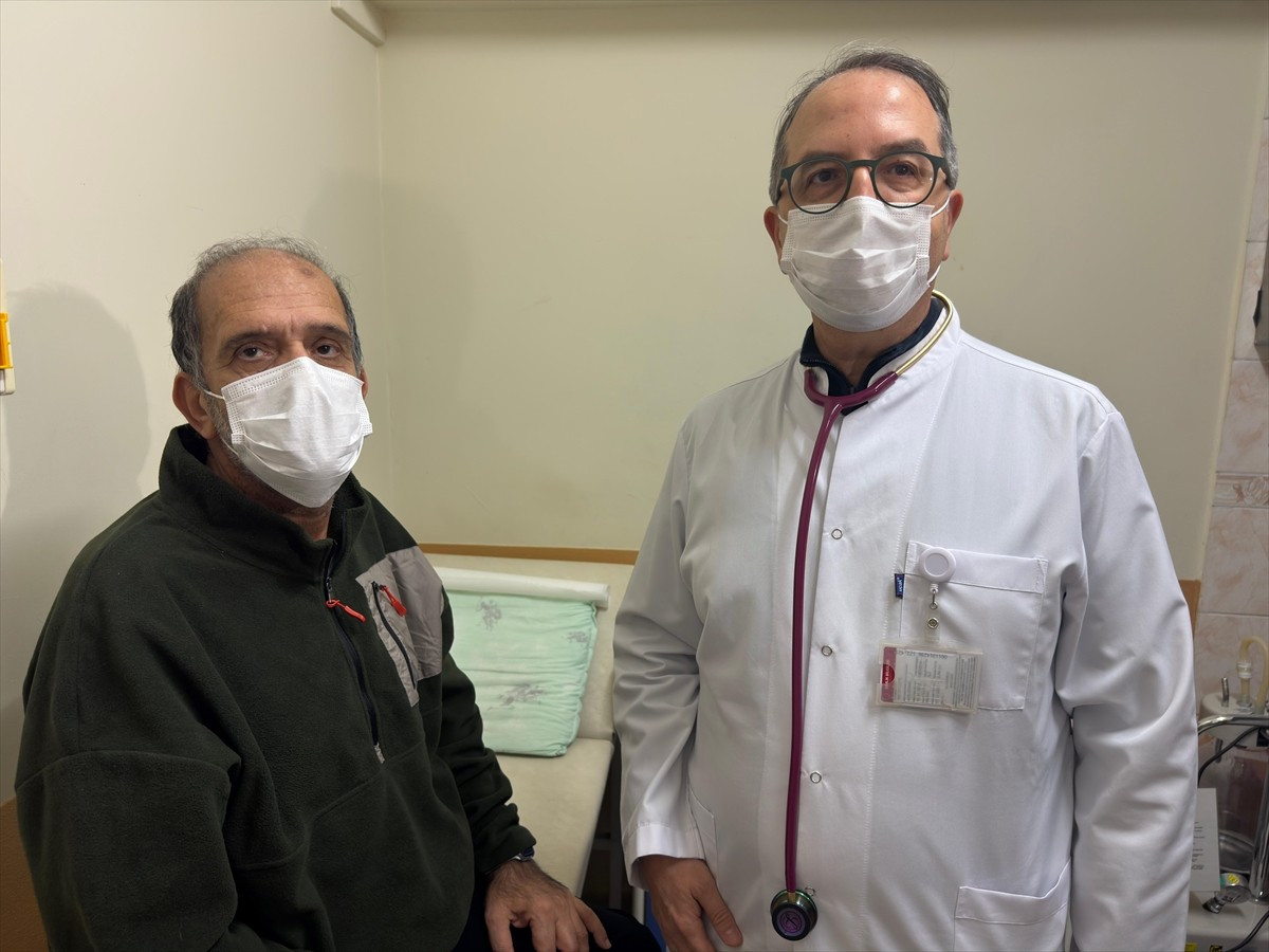 Uzmanlar, akciğer kapasitesinin 25 yaşından sonra her yıl yüzde 1 oranında azaldığını, sık yaşanan...