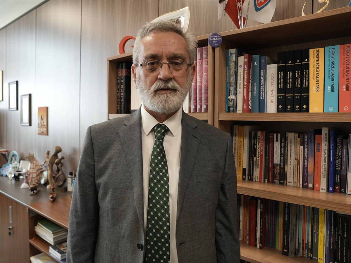 Uzmanlar, dijital dünyanın hızla büyüdüğü, çocukların küçük yaşlarda ekranla tanıştığı dönemde...