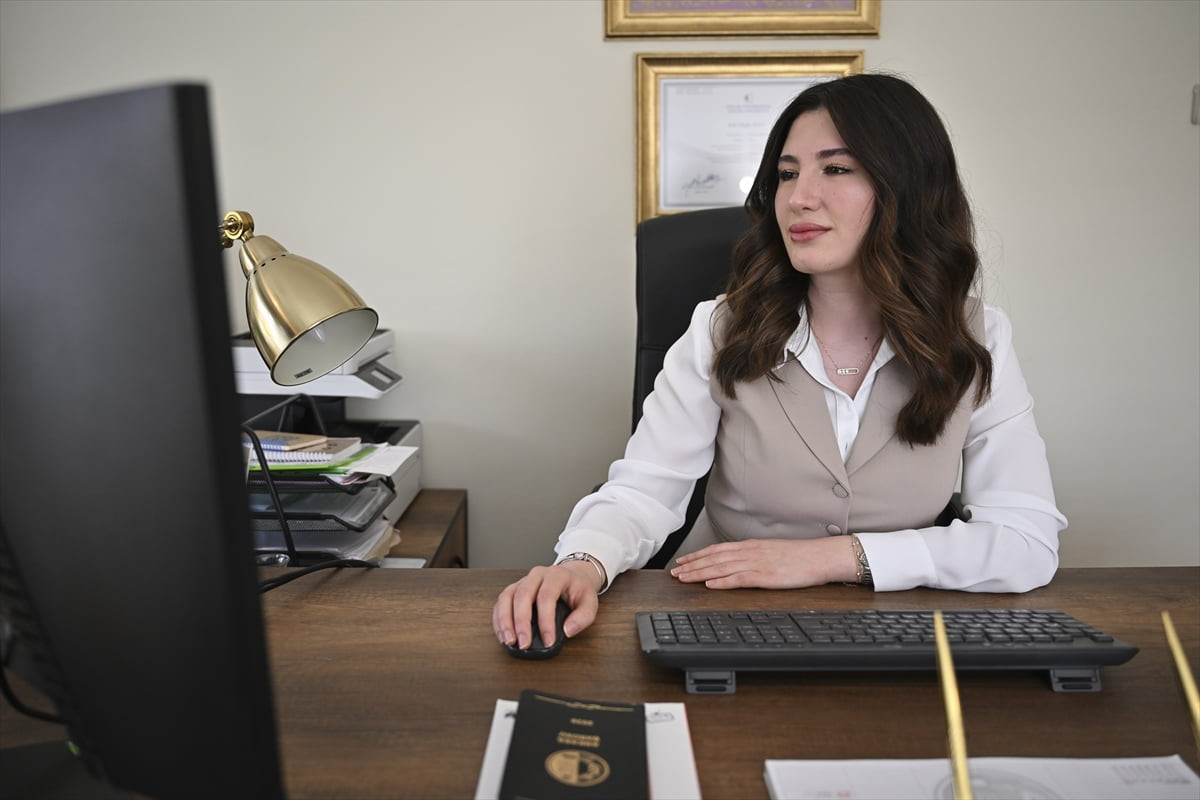 Uzmanlar, hızlı geçiş sistemi (HGS) kullanıcılarını hedef alan "sahte borç ve geçiş ücreti"...