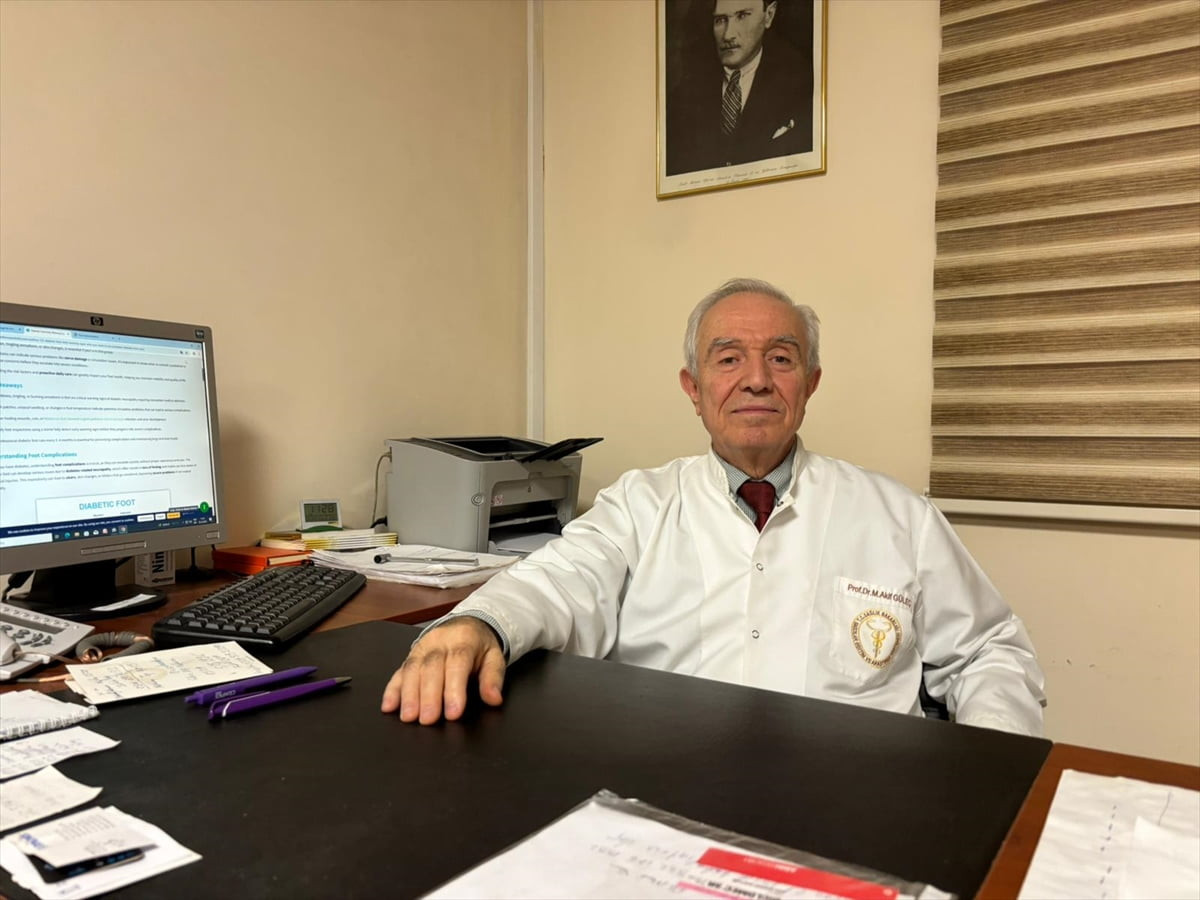 Uzmanlar, yanlış ayakkabı seçiminin ayak sağlığını bozduğunu, ayakta kemik çıkıntılarının...