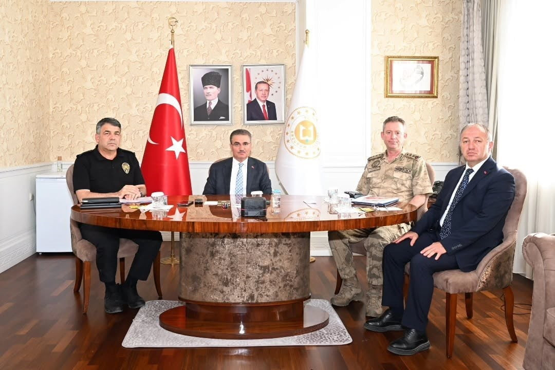 VALİ AYDIN BARUŞ, İÇİŞLERİ BAKANI MUSTAFA ÇİFTÇİ İLE GENÇLİK VE SPOR BAKANI DR. OSMAN AŞKIN BAK’IN...