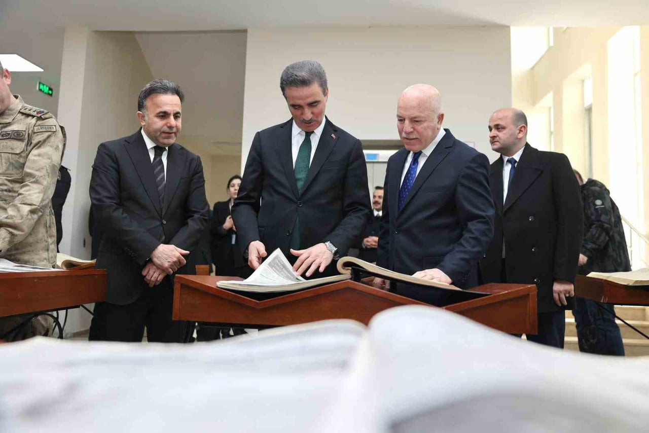 VALİ AYDIN BARUŞ VE BÜYÜKŞEHİR BELEDİYE BAŞKANI MEHMET SEKMEN, 62. KÜTÜPHANELER HAFTASI...