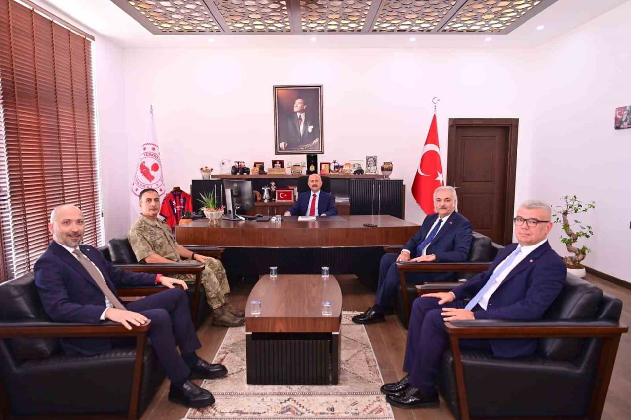 VALİ KAYMAKAMLIK MAKAMI