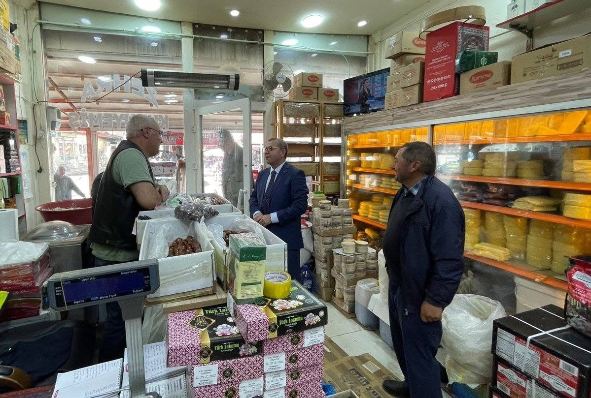 VALİ ZİYA POLAT’TAN ESNAF ZİYARETİ: “ESNAFIMIZ ŞEHRİMİZİN CAN DAMARIDIR”(KARS-İHA)