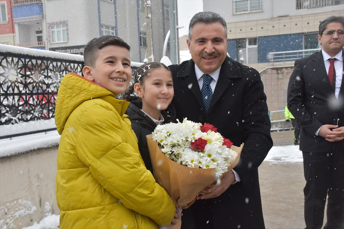 Valiler Kararnamesi ile Gümüşhane'ye atanan Vali Cevdet Atay, görevine başladı. Atay, Valilik...