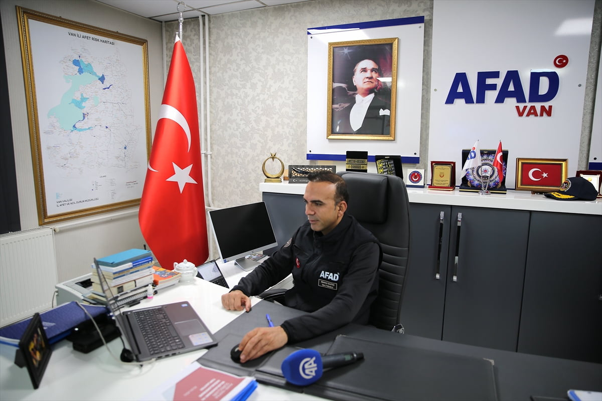 Van Afet ve Acil Durum (AFAD) Müdürü Mehmet Ulutaş, Anadolu Ajansının (AA) gözünden 2025'e damga...