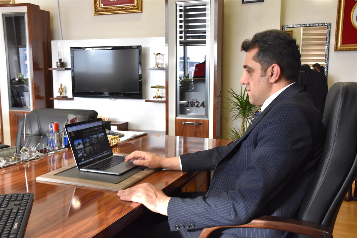 Van Bölge Adliye Mahkemesi Başsavcısı Hikmet Salman, Anadolu Ajansının (AA) gözünden 2025'e damga...