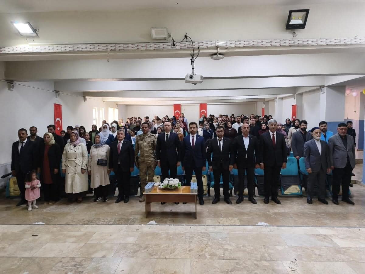 VAN ÇALDIRAN İLÇE MÜFTÜLÜĞÜ TARAFINDAN DÜZENLENEN 4-6 YAŞ KUR’AN KURSU MEZUNİYET TÖRENİ BÜYÜK BİR...