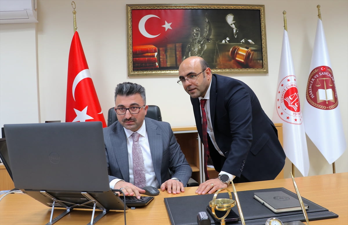 Van Cumhuriyet Başsavcı Vekili Sami Kılıç, Anadolu Ajansının (AA) gözünden 2025'e damga vuran...