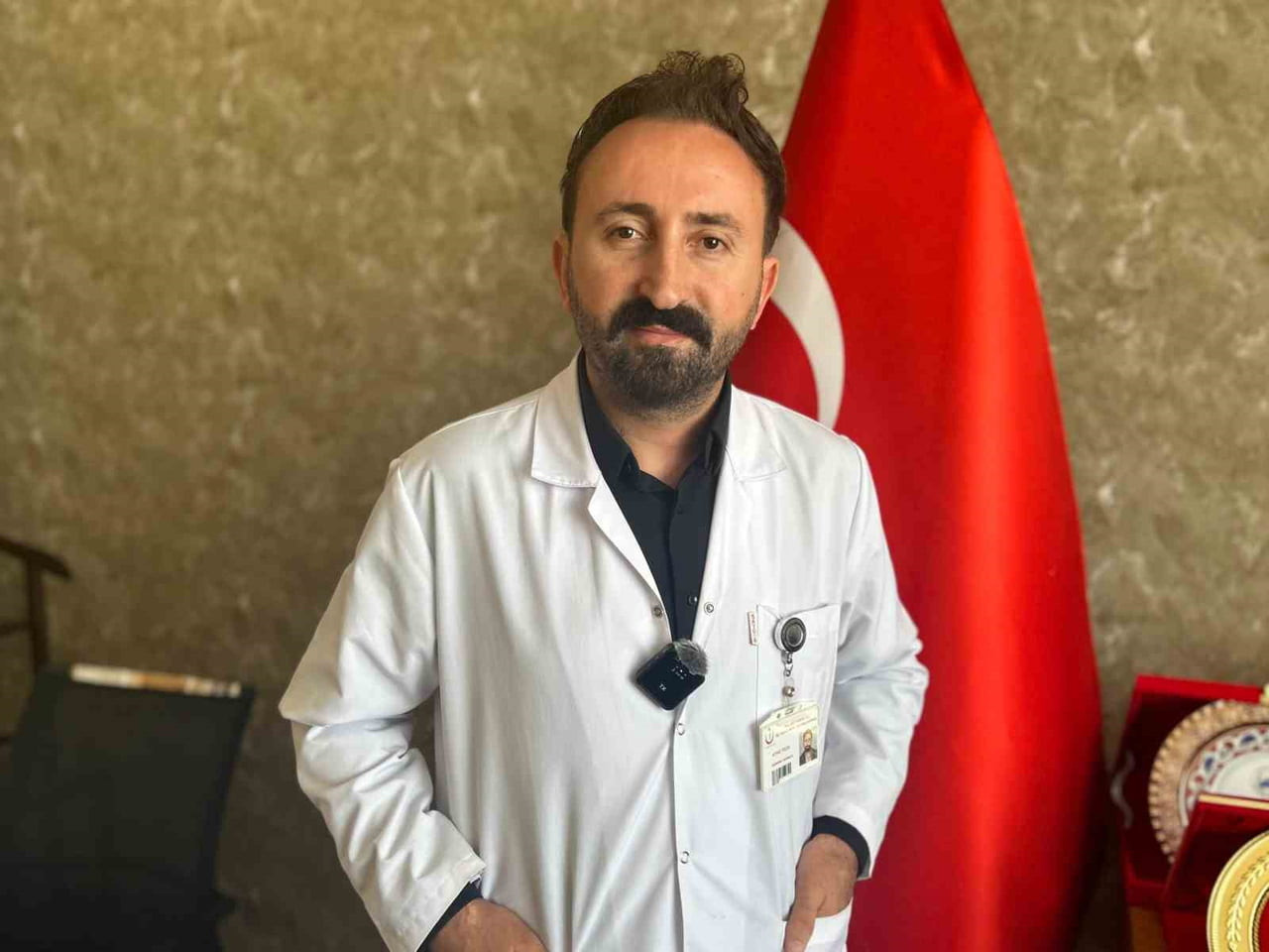 VAN EĞİTİM VE ARAŞTIRMA HASTANESİ BAŞHEKİM YARDIMCISI VE İÇ HASTALIKLARI UZMANI DR. AYVAZ YELER...