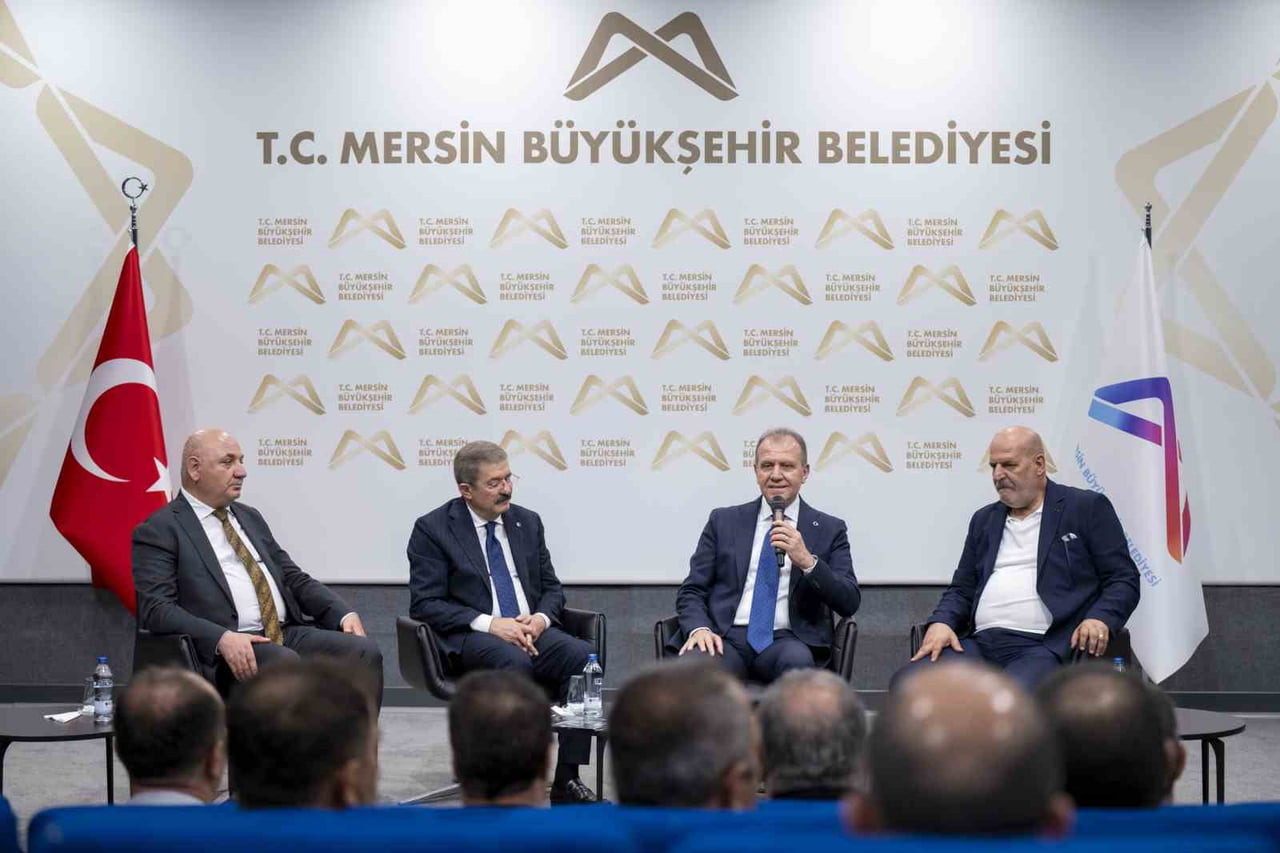 VAN TİCARET VE SANAYİ ODASI HEYETİ, MERSİN BÜYÜKŞEHİR BELEDİYE BAŞKANI VAHAP SEÇER’İ İLE BİR ARAYA...