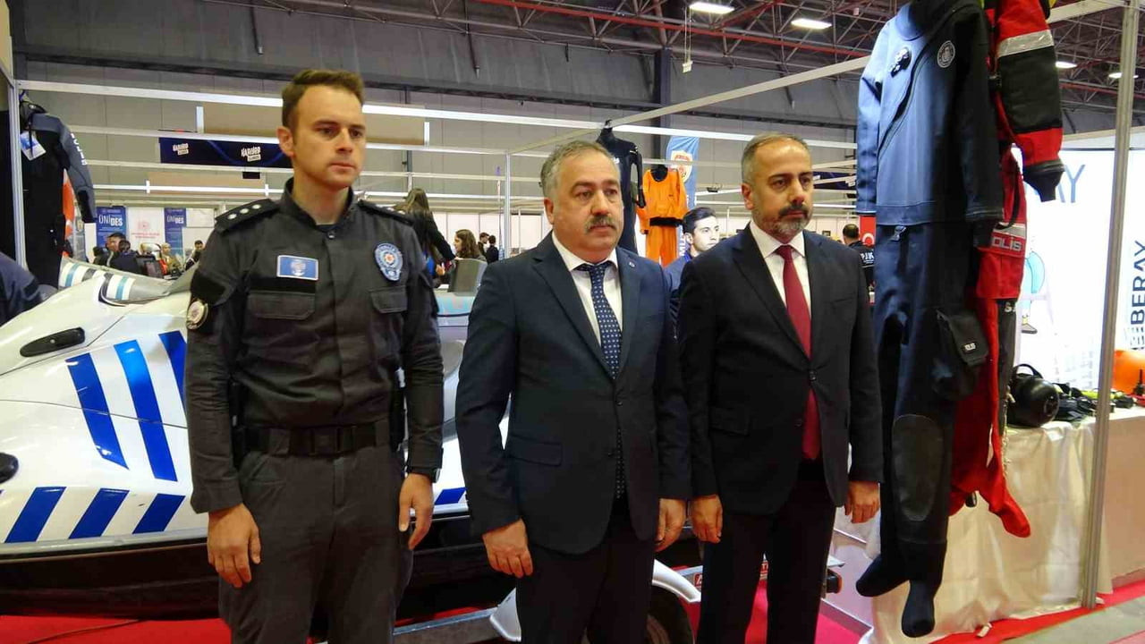 VAN YÜZÜNCÜN YIL ÜNİVERSİTESİ (YYÜ) ÖNCÜLÜĞÜNDE "GENÇLİĞİN ÜRETİM ÇAĞI" TEMASIYLA DÜZENLENEN DOĞU...