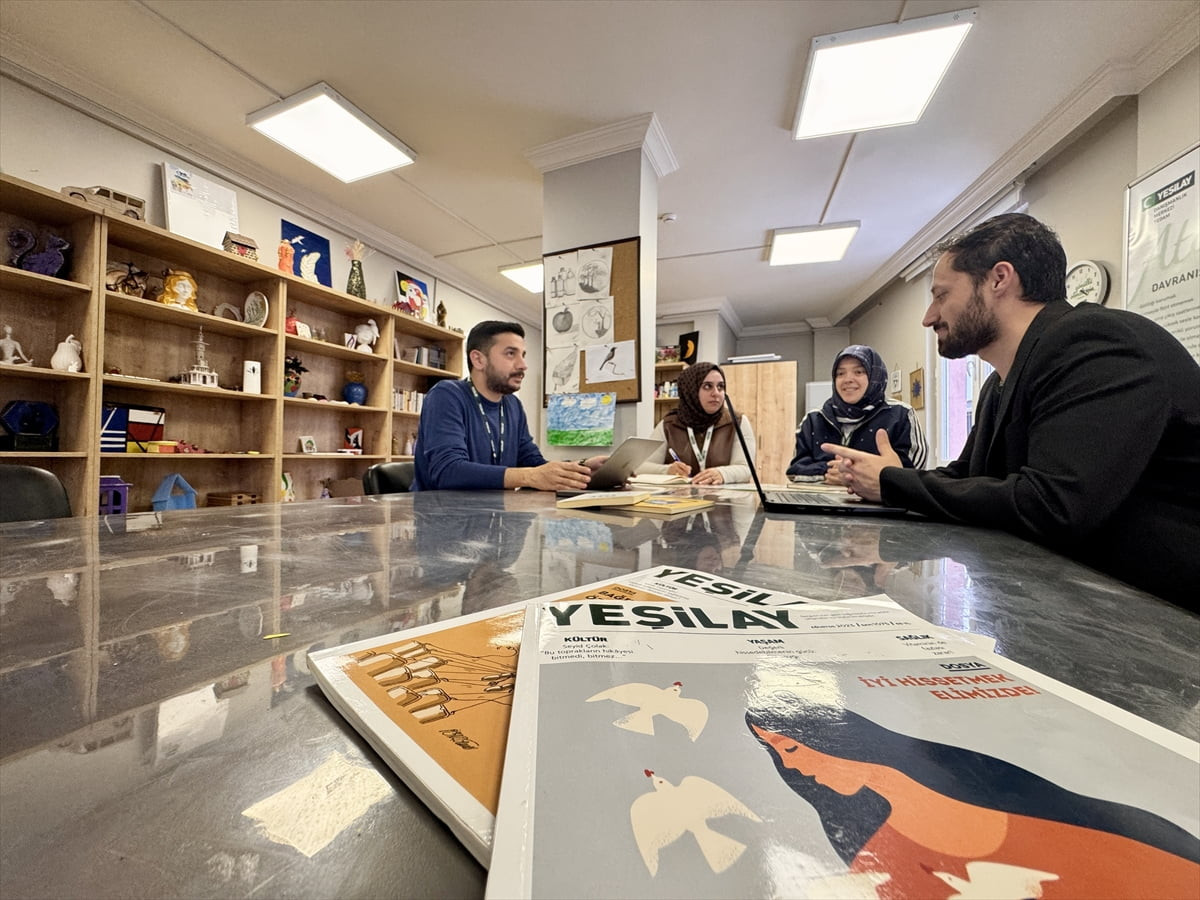  Van'da bağımlılığın önlenmesine yönelik çalışmalarını sürdüren Yeşilay Danışmanlık Merkezi'nde...