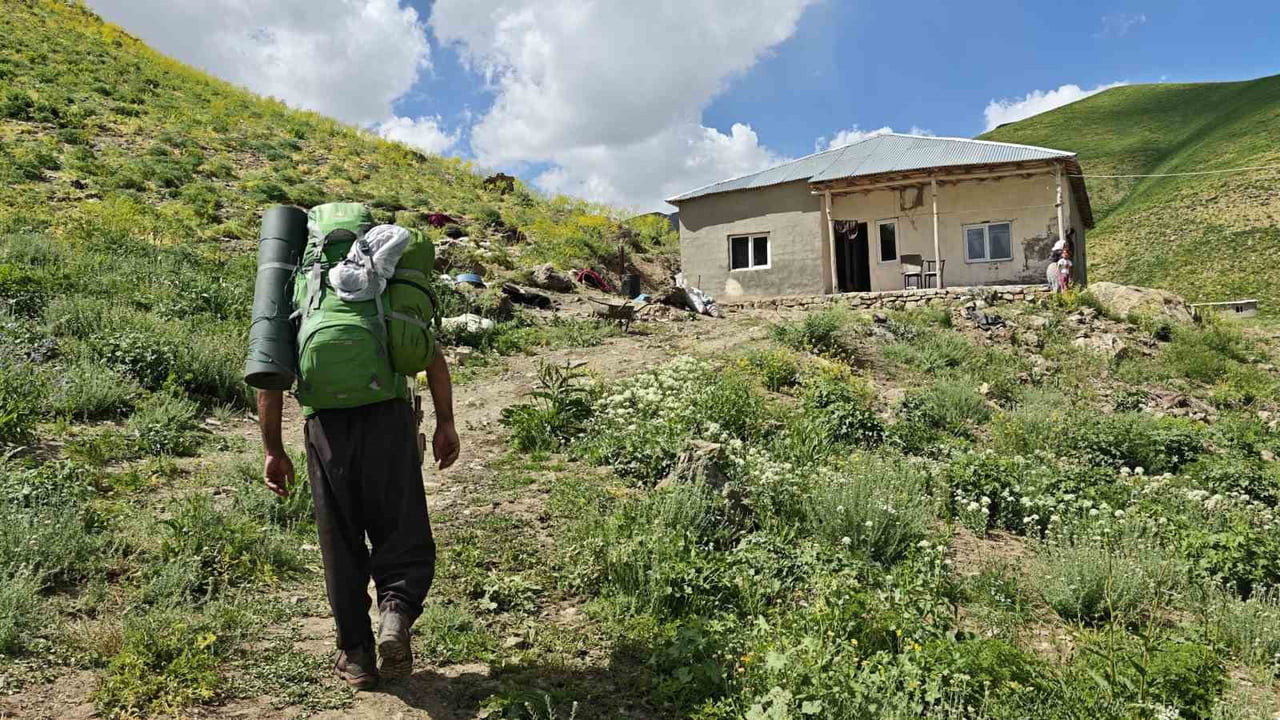 VAN'DA FAALİYET GÖSTEREN VADİ DOĞA SPOR KULÜBÜ ÖNCÜLÜĞÜNDE DÜZENLENEN ÜÇ GÜNLÜK DOĞA YÜRÜYÜŞÜ...