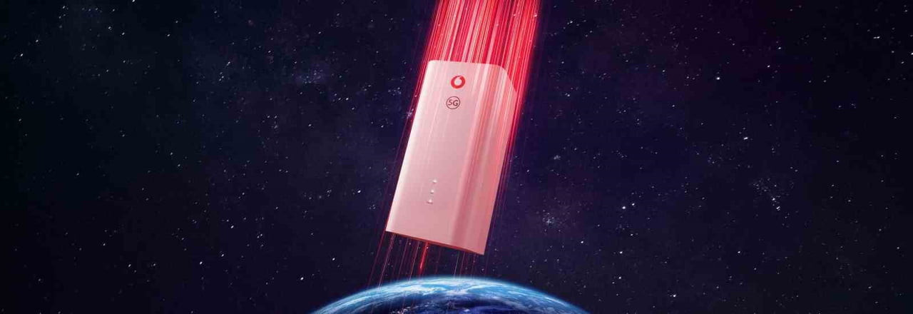 VODAFONE, 5G REDBOX İLE SUNDUĞU FİBER HIZINDA, KURULUMSUZ, ANINDA EV İNTERNETİNDE, 5G HIZ...
