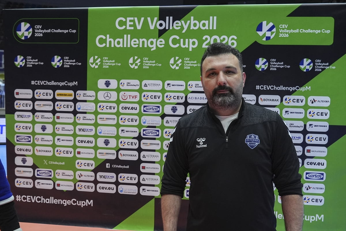 Voleybol Erkekler CEV Challenge Kupası çeyrek finalinde dün Romanya'nın SCM Zalau ekibini altın...