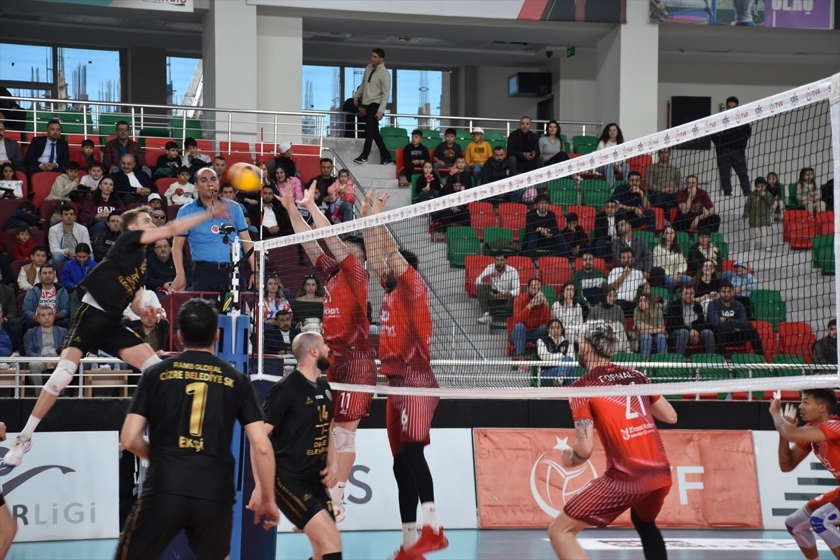 Voleybol SMS Grup Efeler Ligi'nin 5. Haftasında Rams Global Cizre Belediyespor, Ziraat Bankkart...