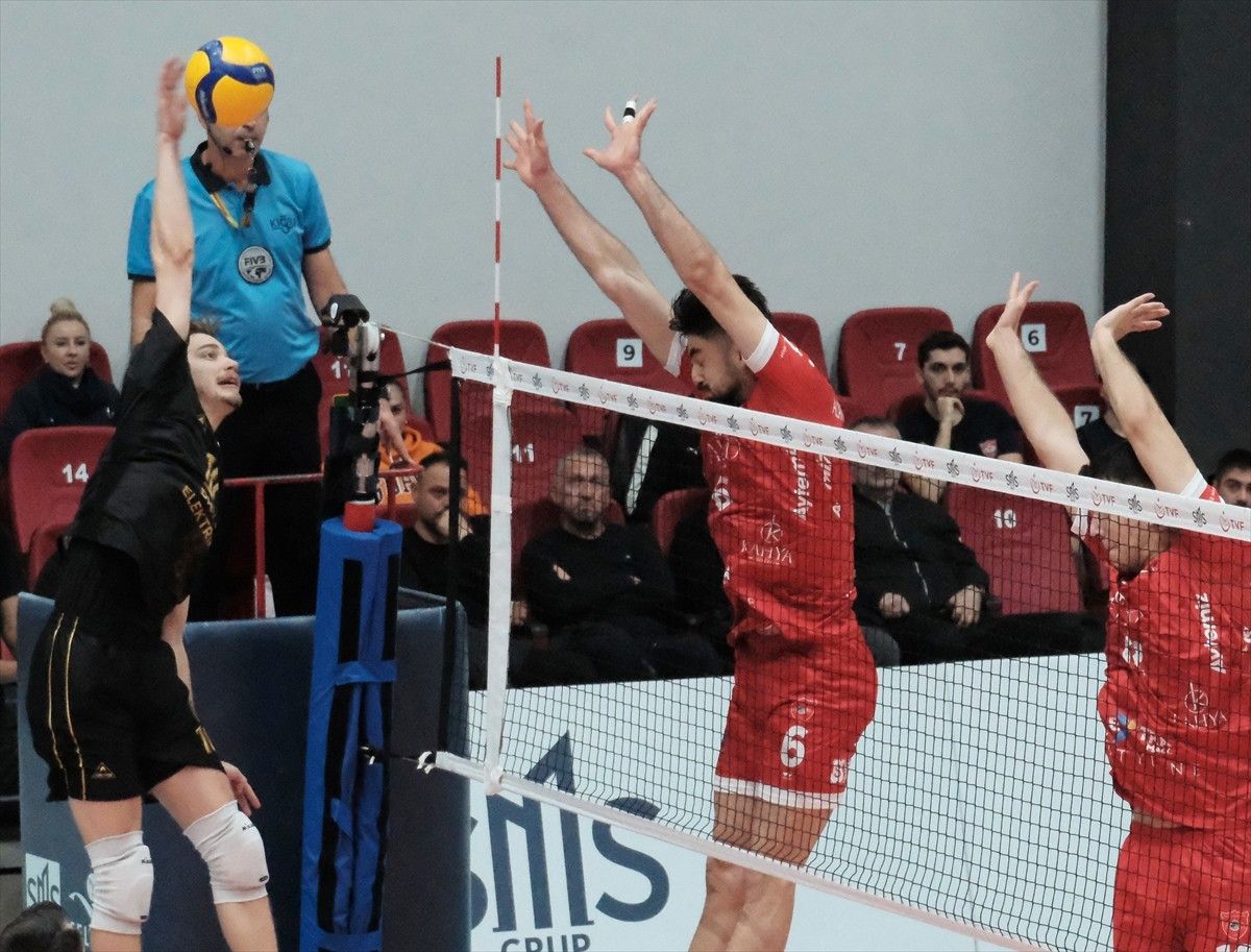 Voleybol SMS Grup Efeler Ligi'nin 9. haftasında On Hotels Alanya Belediyespor ile Rams Global...
