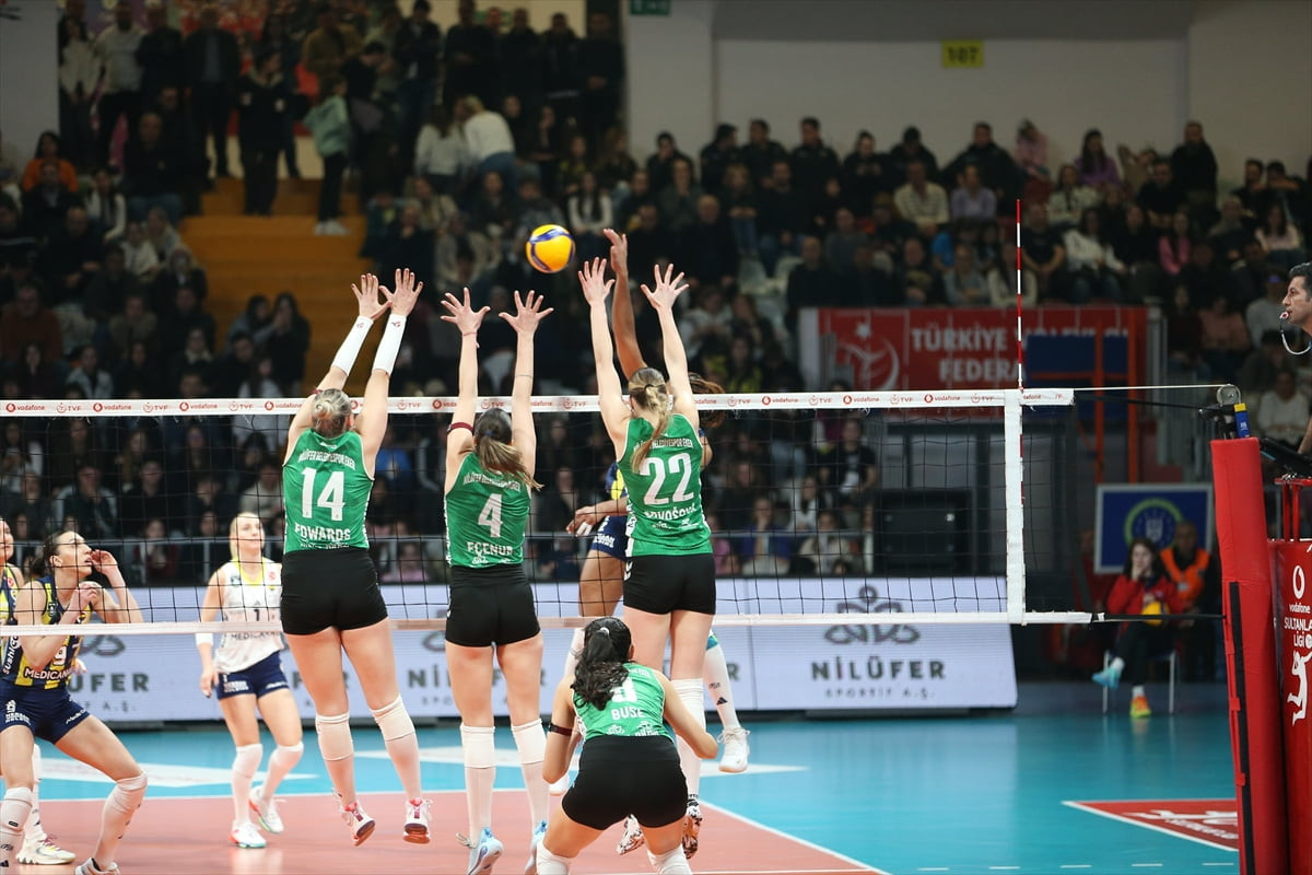 Voleybol Vodafone Sultanlar Ligi'nin 26. haftasında Nilüfer Belediyespor ile Fenerbahçe Medicana...