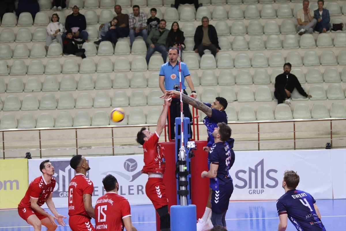 Voleybolda SMS Grup Efeler Ligi'nin 6. haftasında Kuşgöz İzmir Vinç Akkuş Belediyespor, Altekma...