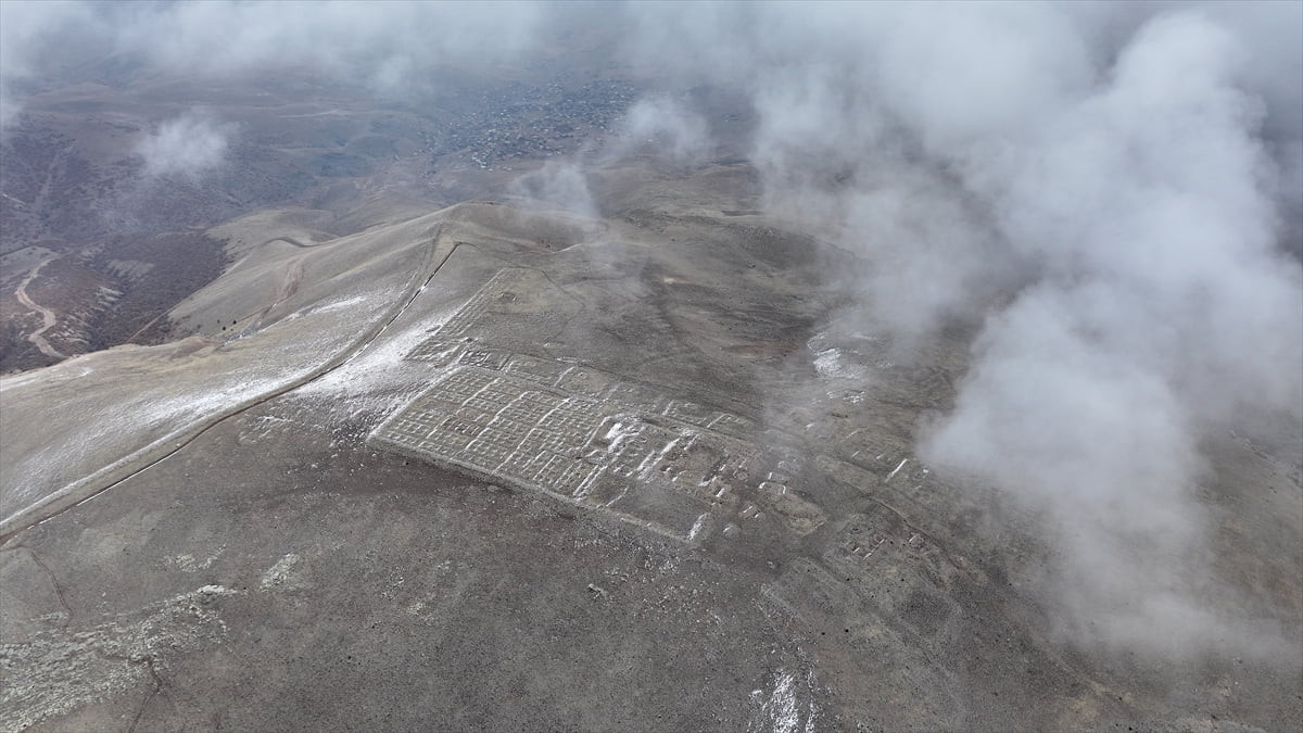 Yaklaşık 2 bin 800 yıl önce Niğde ve çevresinde hüküm süren Tabal Krallığı, yerleşim izleri ve çok...