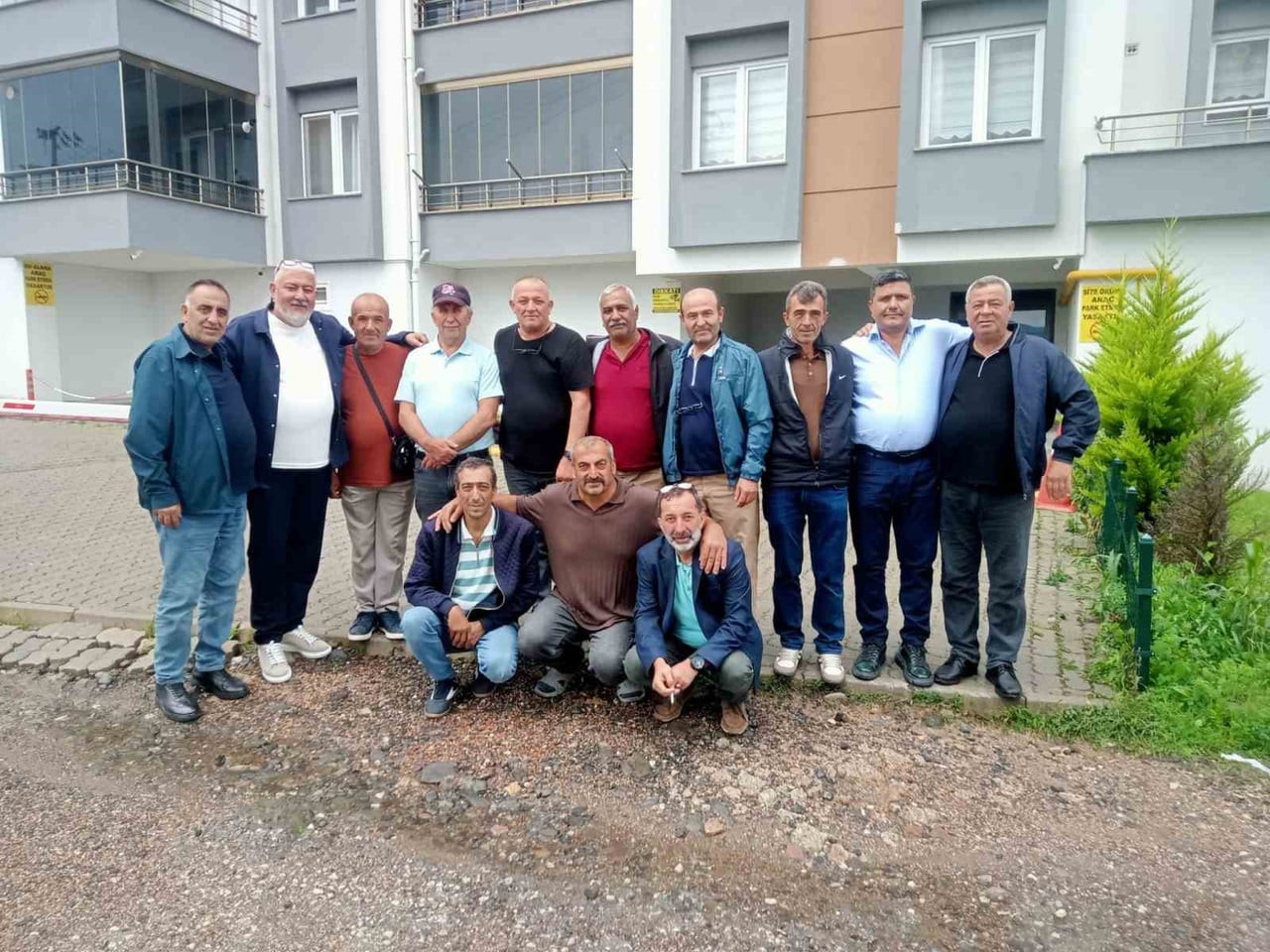 YAKLAŞIK 35 YIL ÖNCE BATMAN'IN HASANKEYF İLÇESİNDE VATANİ GÖREVLERİNİ BİRLİKTE YAPAN ASKER...