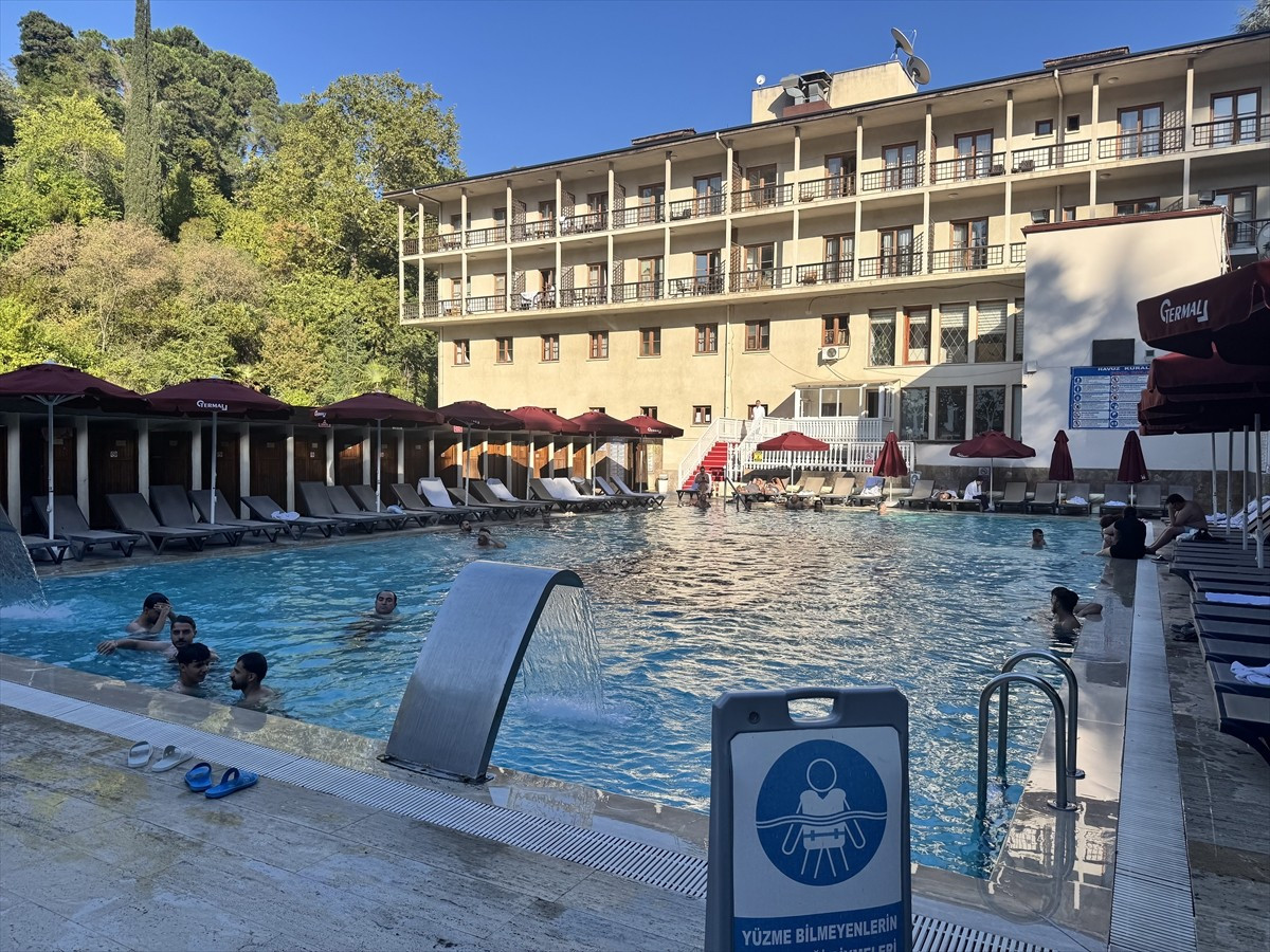 Yalova'da Roma, Bizans, Osmanlı ve Cumhuriyet dönemlerinde şifa merkezi olan Termal ilçesi...