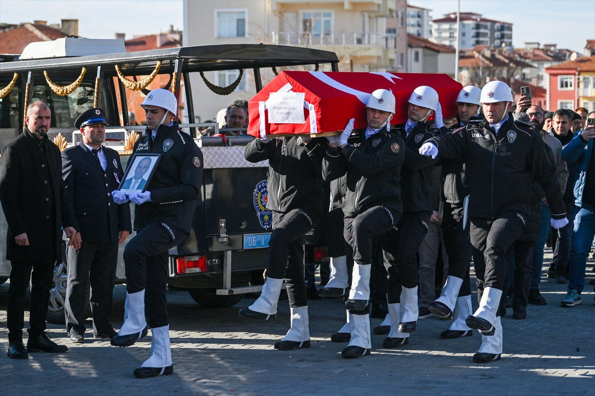Yalova'da terör örgütü DEAŞ'a yönelik operasyonda şehit olan polis memuru Yasin Koçyiğit...