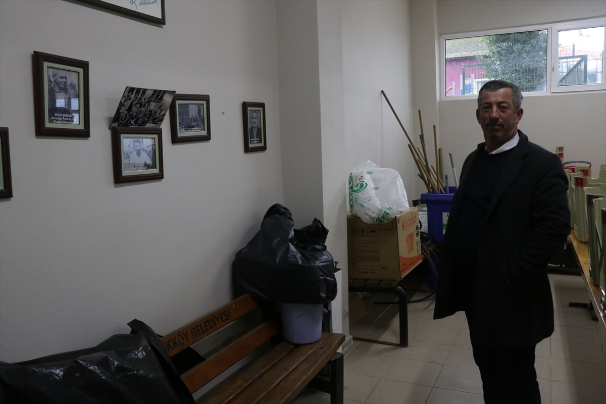 Yalova'nın Çiftlikköy ilçesine bağlı Laledere köyündeki çiftçiler, 1500'lü yıllardan beri çiçek...