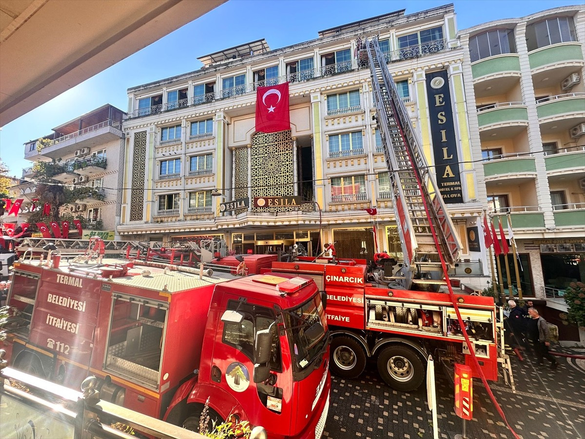 Yalova'nın Termal ilçesinde otelde çıkan yangın itfaiye ekiplerince söndürüldü. Yangın nedeniyle...