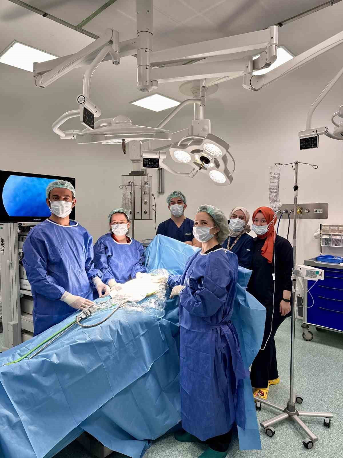 YALOVA’DA İLK KEZ KAPALI (LAPAROSKOPİK) SAFRA KESESİ AMELİYATI UYANIK ANESTEZİ (EPİDURAL) İLE...