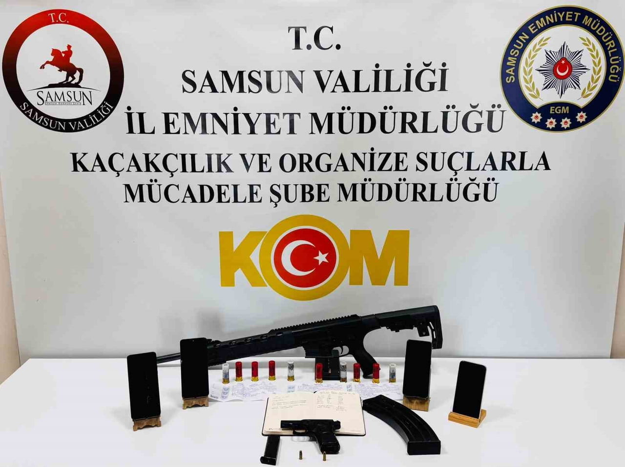 YAPILAN ARAMALARDA 1 RUHSATSIZ TABANCA, 2 TABANCA FİŞEĞİ, 1 RUHSATSIZ OTOMATİK TÜFEK, 10 TÜFEK...