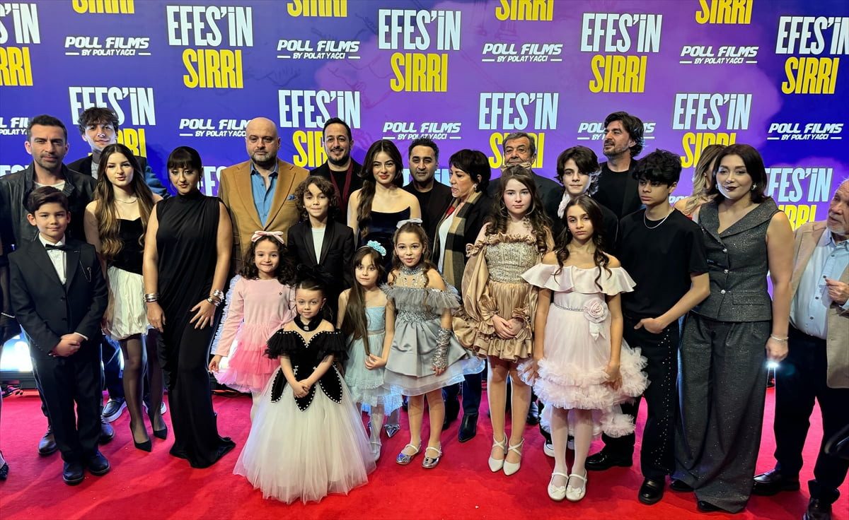 Yapımcılığını Poll Films adına Polat Yağcı'nın üstlendiği "Efes'in Sırrı" filminin galası, Zorlu...