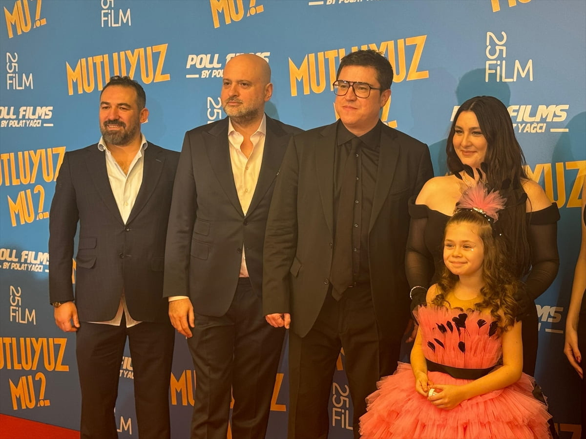 Yapımcılığını Poll Films ve 25 Film'in üstlendiği "Mutluyuz mu?" filminin galası, İstanbul Kongre...