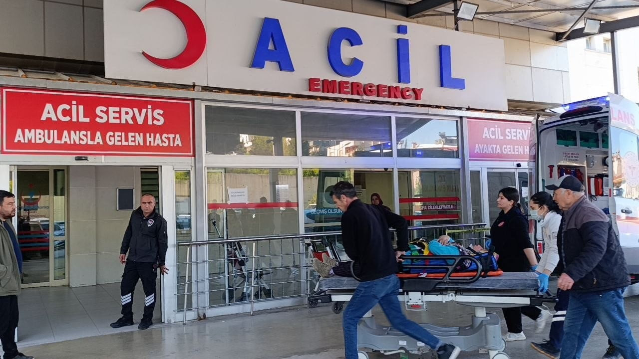 YARALILAR KOZAN DEVLET HASTANESİ’NE KALDIRILDI