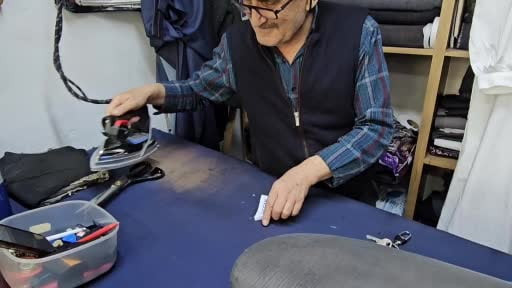 Yarım asrı aşan bir tutku... Adilcevazlı terzinin iğneyle dokuduğu hayat