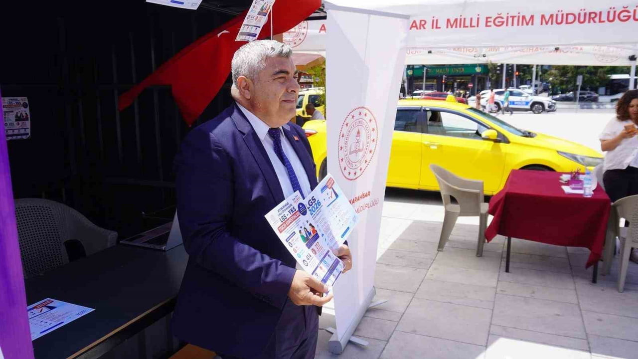 YARIN AÇIKLAMASI BEKLENEN LİSELERE GEÇİŞ SİSTEMİ (LGS) SINAVIYLA İLGİLİ KONUŞAN AFYONKARAHİSAR İL...