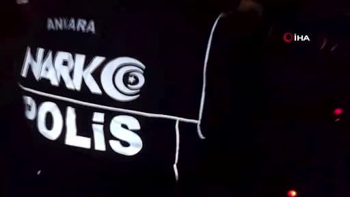 Yarış atı taşıyan aracın içinde 27 kilo esrar yakalandı
