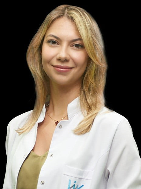 YAZ AYLARINDA CİLDİN YALNIZCA GÜNEŞ IŞINLARINA DEĞİL, AYNI ZAMANDA SICAK HAVA, ARTAN NEM ORANI VE...