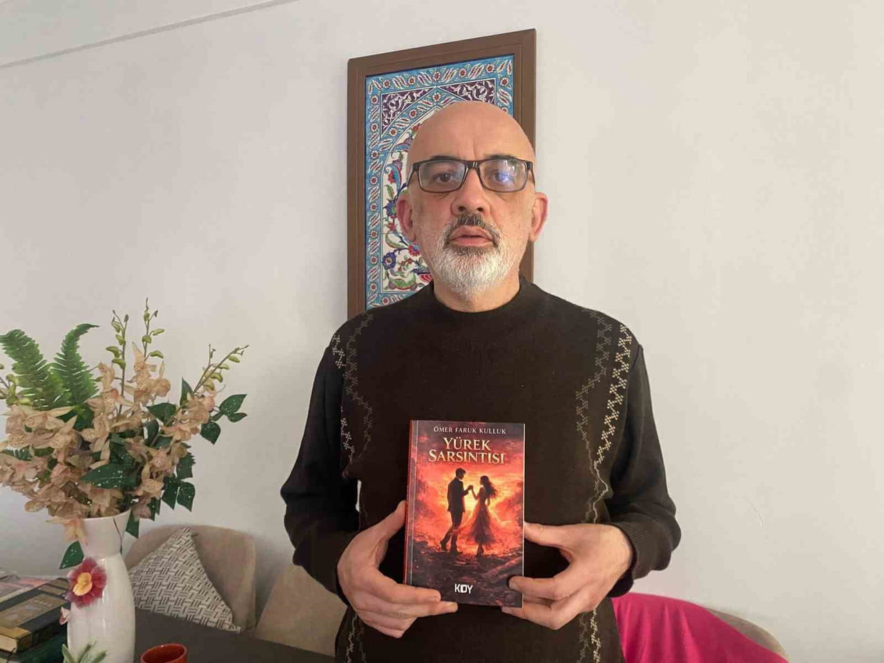 YAZAR ÖMER FARUK KULLUK YENİ KİTABI İLE