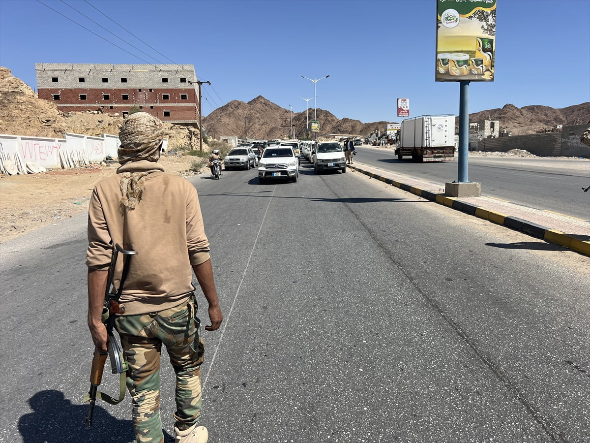 Yemen’in doğusundaki Hadramevt vilayetinde hükümete bağlı kabile güçleri, Hadramevt ilindeki...