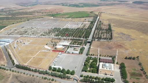Yeni asri mezarlıktaki yollar yenileniyor